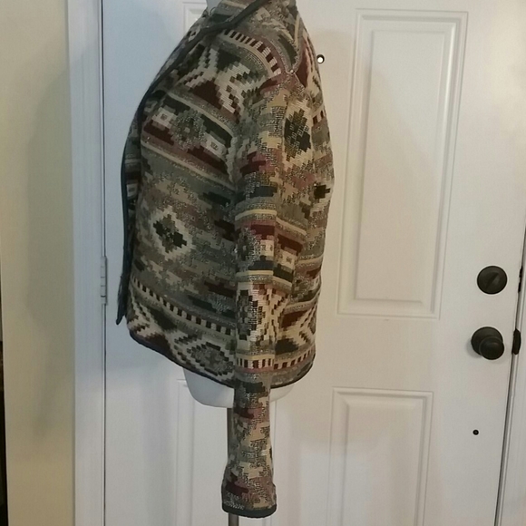 NEW INDENTITY - Picture 7 of 16